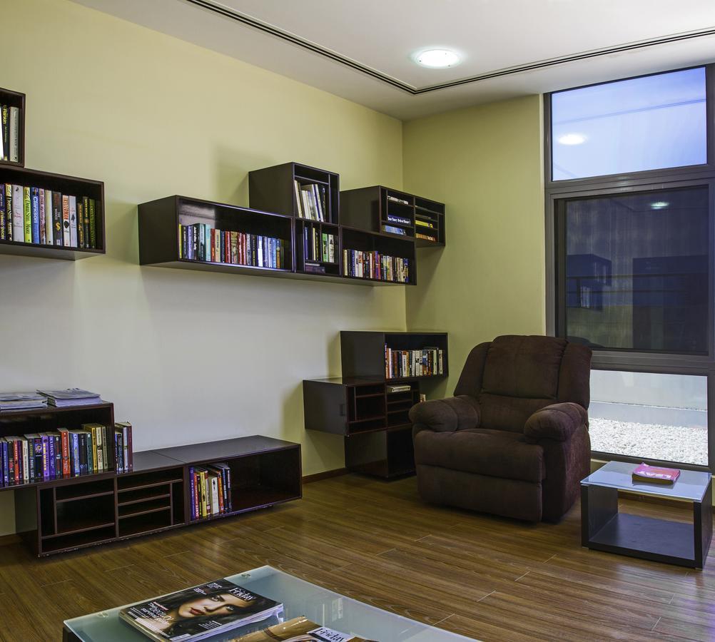 Almoayyed Suites Манама Экстерьер фото